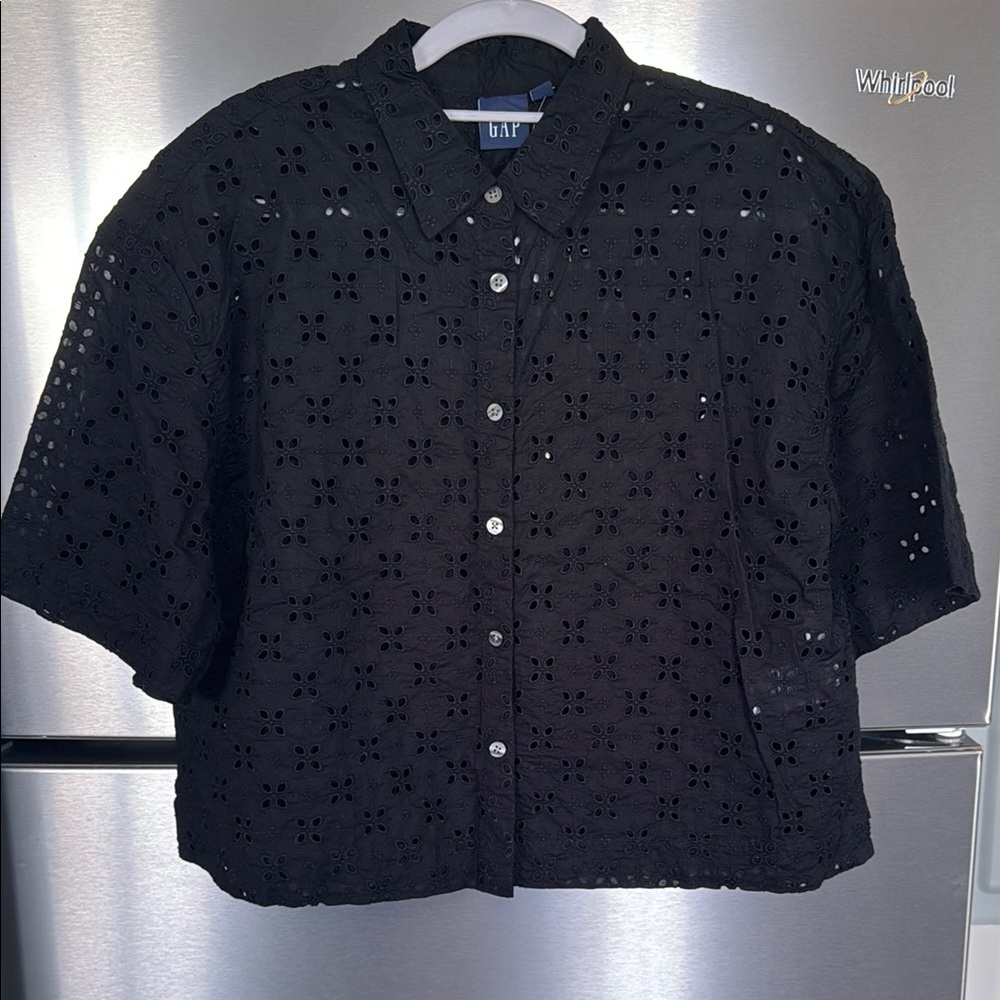 GAP Black Eyelet Short Sleeve Shirt